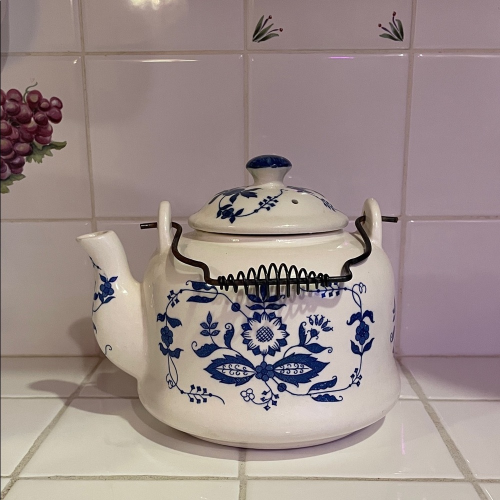 Blue Onion blue and White Floral Teapot